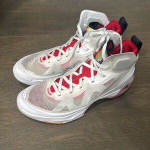 Men’s Jordan Basketball Shoe